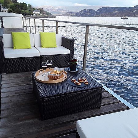 Waterside Villa Тинабруик Екстериор снимка