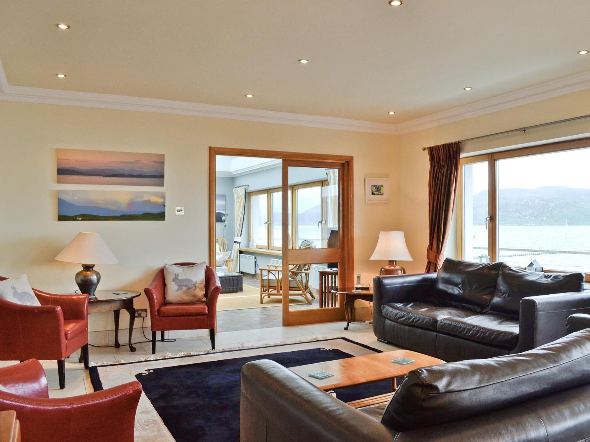 Waterside Villa Тинабруик Екстериор снимка