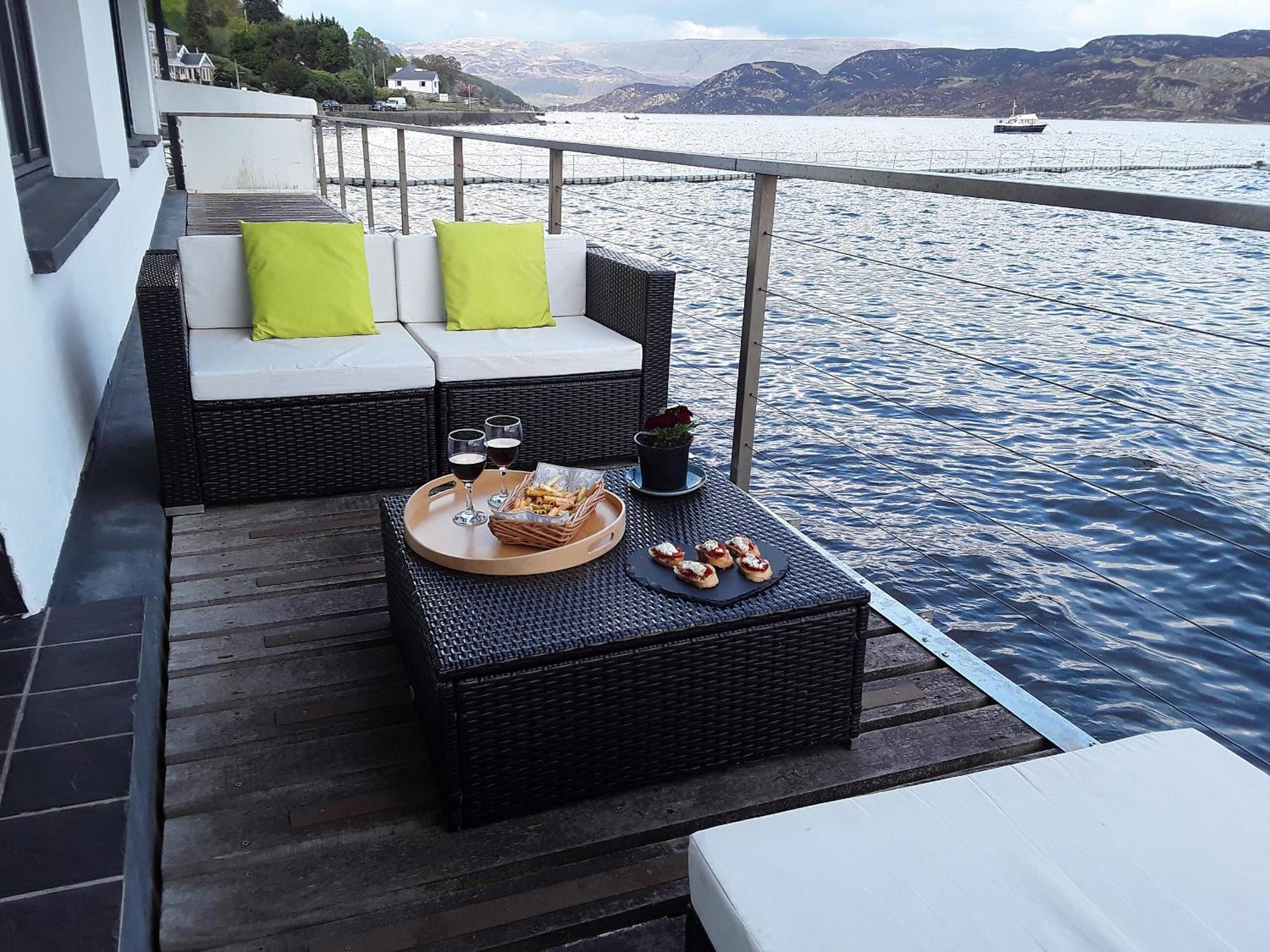 Waterside Villa Тинабруик Екстериор снимка